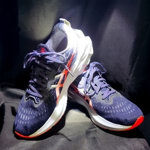 ASICS Women's NOVABLAST 2 Shoes